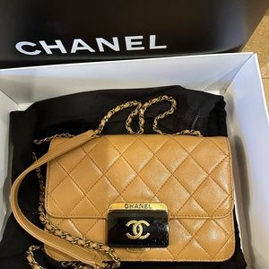 CHANEL Flap Bag